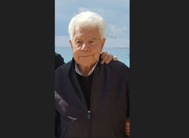 Με θλίψη αποχαιρετά το Αργοστόλι τον Δημήτρη Ράνο, σύμβολο της τοπικής ...