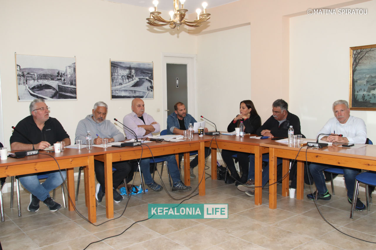 Αγκυροβόλιο Λεγατάτων: Από τον εξπρές διαγωνισμό στην άτακτη υποχώρηση – Όταν η πίεση των πολιτών οδηγεί σε νέα “κωλοτούμπα” της Δημοτικής Αρχής Ληξουρίου (βίντεο – εικόνες)