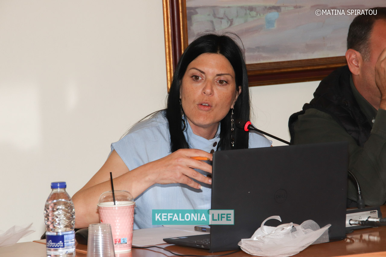 Έντονη αντιπαράθεση για τη μη Γαλάζια Σημαία σε παραλίες στον Δήμο Ληξουρίου κατά τη συνεδρίαση Δημοτικού Συμβουλίου Ληξουρίου – Ζήτημα παραίτησης έθεσε ο Δημήτρης Ατσάρος (βίντεο – εικόνες)