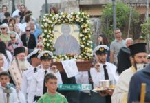 Το Ληξούρι τίμησε και φέτος τον Άγιο Παναγή Μπασιά με Λιτάνευση της Εικόνας & των Ιερών Λειψάνων του με τη συμμετοχή συλλόγων και σχολείων (βίντεο – εικόνες)