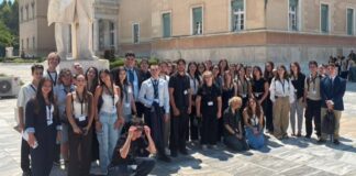 Η Άννα – Μαρία Μανέντη εκπροσώπησε το ΓΕΛ Πάστρας από την Κεφαλονιά στη Βουλή των Εφήβων (εικόνες)