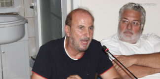 Δημήτρης Ατσάρος: Ζητά χρονοδιάγραμμα για τα έργα στο Δημοτικό Θέατρο και το Δημαρχείο στο Ληξούρι