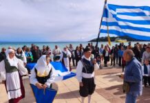 Με κάθε λαμπρότητα ο εορτασμός της 28ης Οκτωβρίου 1940 στον Πόρο Κεφαλονιάς (βίντεο – εικόνες)