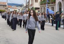 Η Σάμη τίμησε την επέτειο του «ΟΧΙ» της 28ης Οκτωβρίου με δοξολογία, κατάθεση στεφάνων και μαθητική παρέλαση (εικόνες)